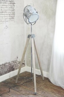 Lampe d'étude gris bois et metal - H: 150 cm - Réf : 570640 Lampe d'étude gris bois et metal - H: 150 cm - Réf : 570640