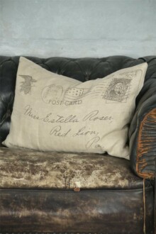 Housse de coussin avec imprimé carte postale. Fim : 50x70 cm - 100% lin - Réf : 750613 Housse de coussin avec imprimé carte postale. Fim : 50x70 cm - 100% lin - Réf : 750613