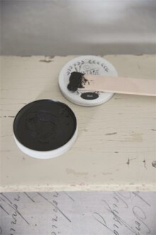 Cire antique Noire - 35gr - Réf. 700110 Cire antique Noire - 35gr - Réf. 700110