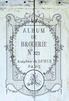 Album de broderie - 33 x 47 cm & ⌀ 3,8 cm pour 8 boutons. Les brodeuses s'inspiraient des albums de broderie pour décorer le linge de manière raffinée. Réf. AT004 Transfert Amatxi Album de Broderie