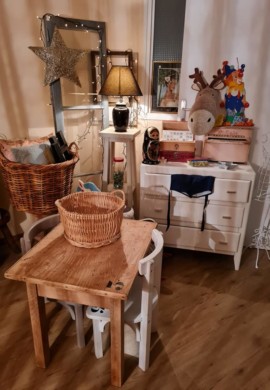 Commode blanche, bureau enfant Velo Rouge