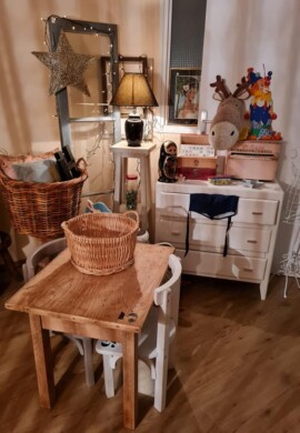 Commode blanche, bureau enfant Velo Rouge