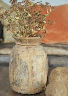Vase ancien authentique - bois avec belle patine - H 18-25 cm suivant arrivage - Réf. 571954 Vase ancien authentique - bois avec belle patine - H 18-25 cm suivant arrivage - Réf. 571954