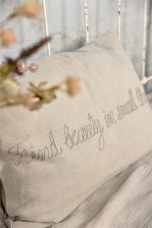 Housse de coussin "Find beauty ..." - 50 x 70 cm - 100% lin - Réf. 750869 Housse de coussin "Find beauty ..." - 50 x 70 cm - 100% lin -Réf. 750869